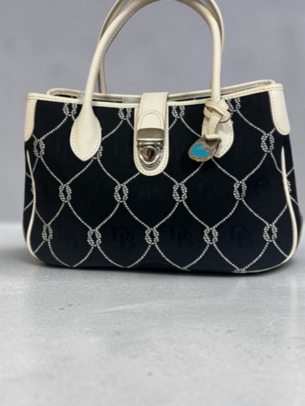 NWOT Dooney & Bourke satchel crossbody bag - Picture 15 of 15